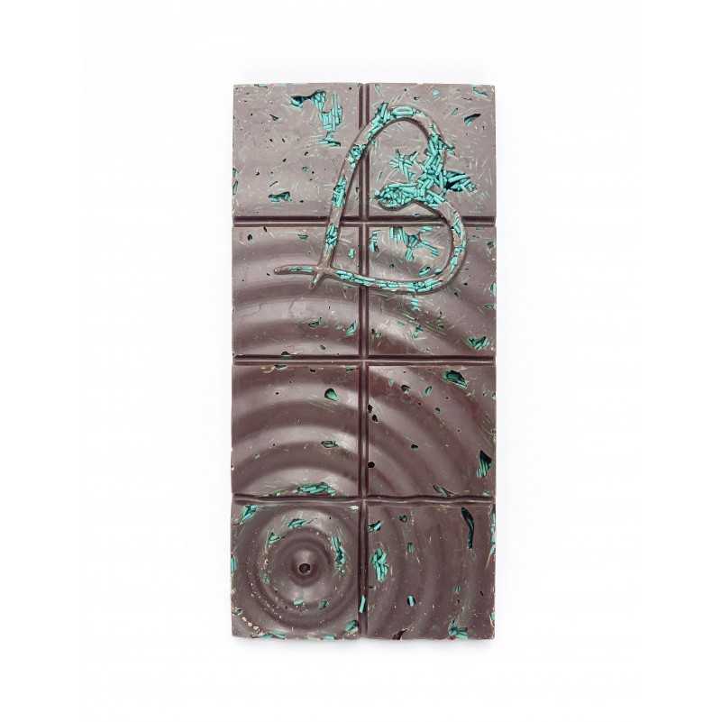 La tablette de chocolat que tout le monde nous envie pour sa qualité et le petit croquant en plus !