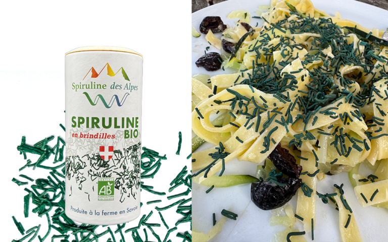 Tagliatelles fraîches, courgette, olives et spiruline